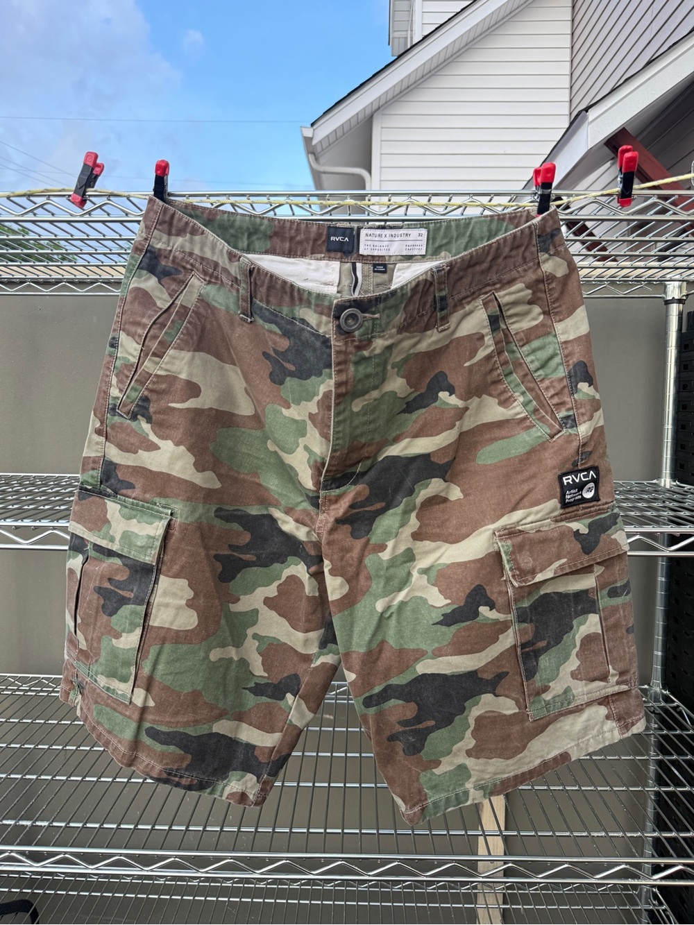 RVCA Nature x Industry Camo Cargo Shorts Mens Size 32 Artist Network Program